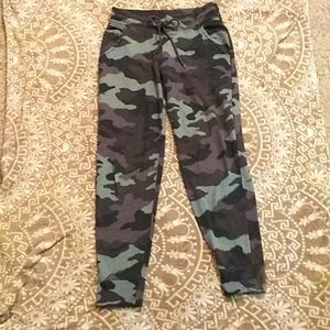 Aeropostle size XS camo joggers